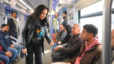 وزيرة التضامن: القطار الكهربائي مشروع عالمي على أرض مصر يقدم خدماته في غاية الاحترافية