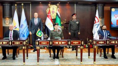 الكلية العسكرية التكنولوجية توقع عقد إتفاق مع الشركة القابضة للأكاديمية المصرية