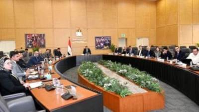 وزير الإسكان يتابع تنفيذ أبراج "الداون تاون" وبحيرات "كريستال لاجون" بالعلمين