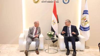 وزير البترول يبحث مع وفد تحالف المستثمرين المصريين تعزيز إنتاج الحقول المتقادمة