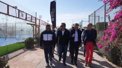 وزير الرياضة يفتتح كأس العالم للسباحة في المياه المفتوحة 2025 بسوما باي للعام الثالث على التوالي