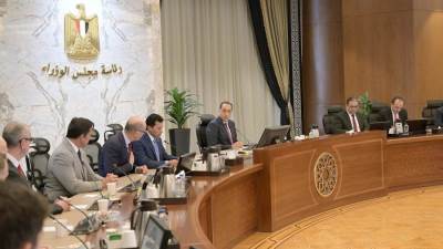 مجلس الوزراء يجتمع مع رئيس الاتحاد الدولي للرياضة الجامعية والوفد المرافق له