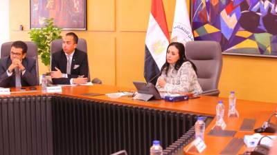 وزيرة التضامن تترأس اجتماع اللجنة العليا للأسر البديلة الكافلة