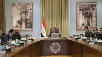 رئيس الوزراء يُتابع مستجدات الموقف التنفيذي لمدينة "رأس الحكمة"