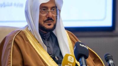 السعودية: تدشين برامج في شهر رمضان لتفطير الصائمين وتوزيع المصاحف والتمور لنحو 102 دولة