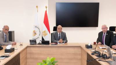 سويلم يلتقى "عصام جلال" ويبحث موقف المشروعات بين الوزرارة والشركة الوطنية بجهاز مشروعات القوات المسلحة