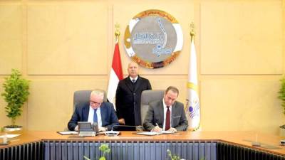«الوزير» يشهد توقيع مذكرة تفاهم بين «القابضة للنقل البحرى والبري» و«إيه پي موللر – ميرسك إيه / إس»