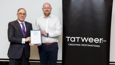 "تطوير مصر" تحقق إنجازًا غير مسبوق كأول مطور عقاري في مصر يحصل على شهادة "SmartScore" البلاتينية لمقرها الرئيسي الذكي في أركان بلازا