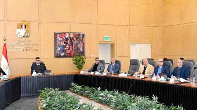 وزير الإسكان يتابع الموقف التنفيذي لوحدات مبادرة "سكن لكل المصريين" ومشروعات الإسكان بعددٍ من المدن الجديدة