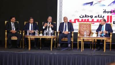 قيادات البترول يستعرضون أبرز المشروعات الاستراتيجية في مؤتمر "الجمهورية"