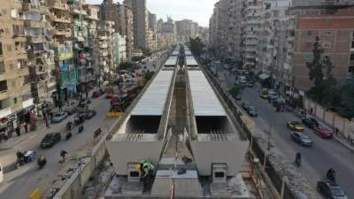 تقدم أعمال تركيب الكمرات وأعمال تنفيذ مشروع المرحلة الأولى من مترو الإسكندرية