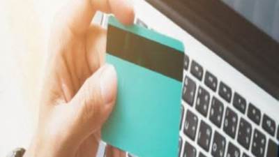 وزير الصحة يطلق المنظومة الالكترونية لتراخيص وتكويد المنشآت الطبية غير الحكومية وسيارات الإسعاف الخاصة