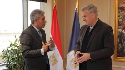 وزير السياحة يلتقي سفير ألمانيا بالقاهرة لبحث أطر التعاون السياحي والأثري المستقبلية بين البلدين