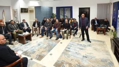 وزير الإسكان يعقد اجتماعا بمقر جهاز "15 مايو" لمتابعة سير العمل بمختلف القطاعات بالمدينة