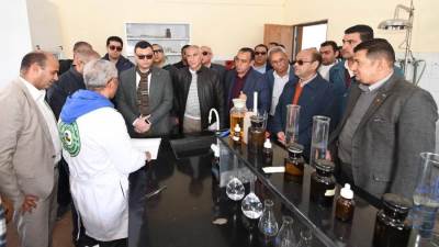 وزير الإسكان يتفقد محطة الصرف الصحي بطاقة 30 ألف م3/يوم ومنظومة ري المسطحات الخضراء بمياه الصرف المعالجة بـ15 مايو