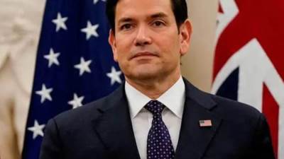 وزير الخارجية الأمريكي يوقع إعلانًا بتسريع تسليم مساعدات عسكرية لإسرائيل