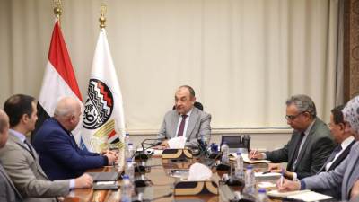 وزير قطاع الأعمال العام يلتقي وفدا من "بولاريس بارك" التركية لبحث فرص التعاون في تطوير مناطق صناعية