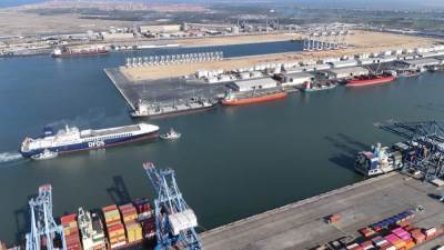 النقل تدعو الاستفادة من مميزات الخط الملاحي " الرورو " لنقل الحاصلات الزراعية والخضروات سريعة التلف إلى إيطاليا