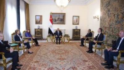 الرئيس السيسى يؤكد أهمية دعم الاتحاد الأوروبى لتحقيق الاستقرار وإقامة الدولة الفلسطينية