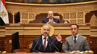 رئيس مجلس الشيوخ يهنئ الرئيس السيسي والشعب المصري بحلول شهر رمضان الكريم