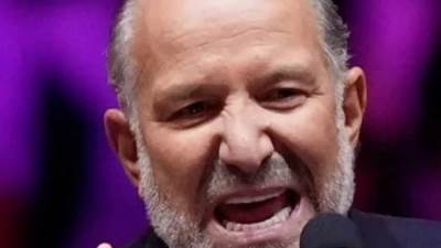 وزير التجارة الأمريكي: الرسوم الجمركية على المكسيك وكندا ستدخل حيز التنفيذ الثلاثاء