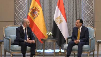 رئيس الوزراء يستقبل رئيس مجلس الشيوخ الإسباني