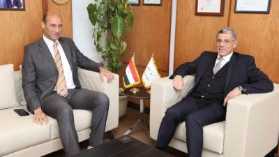 وكالة الفضاء المصرية وشركة تنمية للبترول توقعان مذكرة تفاهم لتعزيز التعاون