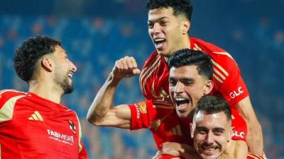 الأهلي يحسم مواجهة طلائع الجيش بثنائية نظيفة ويواصل مطاردة بيراميدز