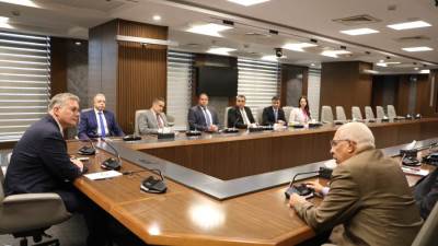 وزير البترول يلتقي اعضاء مجلسي النواب والشيوخ لتعزيز التكامل