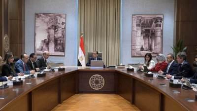 رئيس الوزراء يتابع مستجدات ملف طرح إدارة وتشغيل المطارات المصرية أمام القطاع الخاص