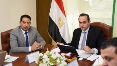 رئيس هيئة الرعاية الصحية يتابع الموقف التنفيذي لمشروعات تنمية الموارد الذاتية للهيئة