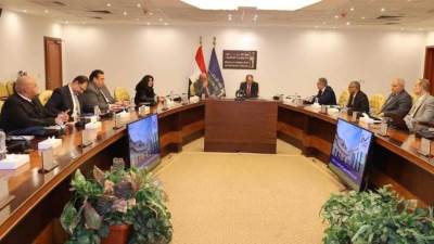 وزير الاتصالات يلتقى أعضاء مجلس إدارة شركة واحات السيليكون للمناطق التكنولوجية