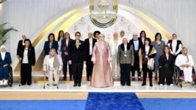 انتصار السيسى تلتقى سيدات ملهمات وتؤكد: سأظل داعمة لكل من تبنى مستقبلًا لوطننا