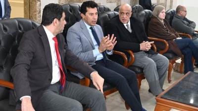 وزير الرياضة يشهد ختام منافسات الفردي ببطولة كأس العالم لسلاح الشيش بنادي النادي في العاصمة الإدارية الجديدة