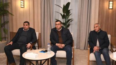 وزير الإسكان يستعرض موقف المشروعات التنموية بالعلمين الجديدة والساحل الشمالى الغربى