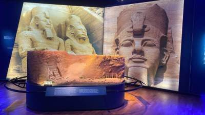 معرض "رمسيس وذهب الفراعنة".. سفير مصري فوق العادة يجوب العالم