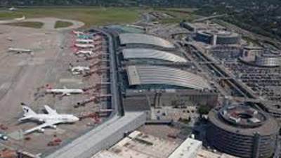 مطار "هامبورج" الألماني يعلن إلغاء جميع الرحلات الجوية تقريبا بسبب إضراب مفاجئ للعمال