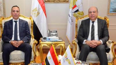 وزير الطيران يبحث مع وفد شركه "سيتا" التعاون فى مجال التحول الرقمي في المطارات المصرية