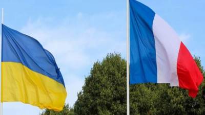 فرنسا تعلن استخدام فوائد الأصول الروسية المجمدة لتمويل المساعدات العسكرية لأوكرانيا