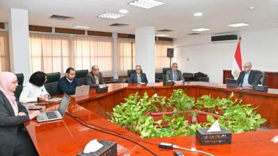 سويلم يتابع موقف الإعداد لـ "مشروع إعادة تأهيل نظام الرى في وادى النقرة بأسوان