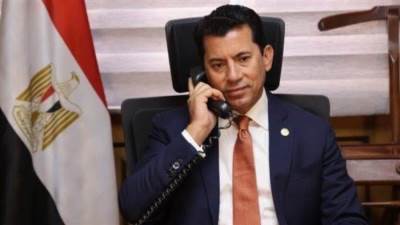 وزارة الرياضة: طاقم تحكيم أجنبى فى طريقه لمصر لإدارة مبارة الأهلى والزمالك