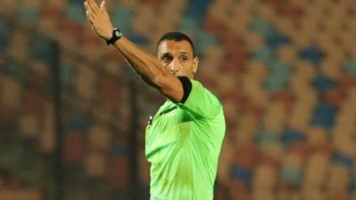 الأهلي يغيب والزمالك ينتظر.. الحكم ينهي قمة الدوري بعد 20 دقيقة