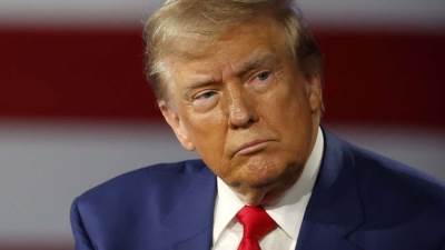 ترامب يهدد بتصعيد الحرب التجارية الناشئة مع كندا بعد فرض الرسوم الأخيرة