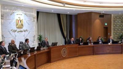 وزير الاستثمار يقدم عرضاً حول تقرير "جاهزية الأعمال" وخطة العمل لانضمام مصر له 2026