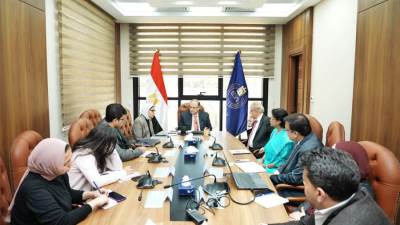 رئيس هيئة الدواء يجتمع مع ممثلي شركتي "ايبيكو" و"ريلاينس لايف ساينس" الهندية لبحث التعاون