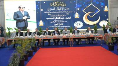 وزير النقل يتناول وجبة الإفطار مع العاملين بالشركة القابضة للنقل وشركاتها التابعة  