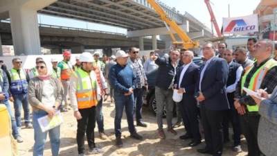 وزير النقل يتفقد العمل بمشروع الخط الأول للقطار الكهربائي السريع في العامرية وبرج العرب