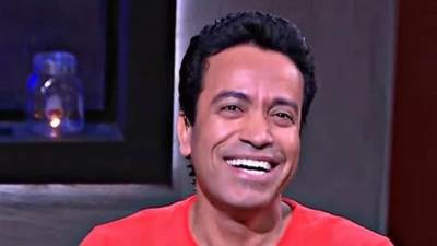 "قطايف" سامح حسين يتصدر الترند.. إشادات وتكريم من الوطنية للإعلام