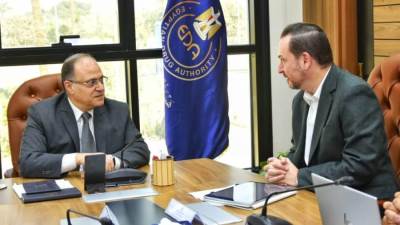 رئيس هيئة الدواء يستقبل مدير شركة سرفييه مصر لتوطين صناعة مستحضرات الأورام