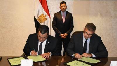 وزير الرياضة يشهد مراسم توقيع بروتوكول تعاون مع مؤسسة ساعد للتنمية والتطوير